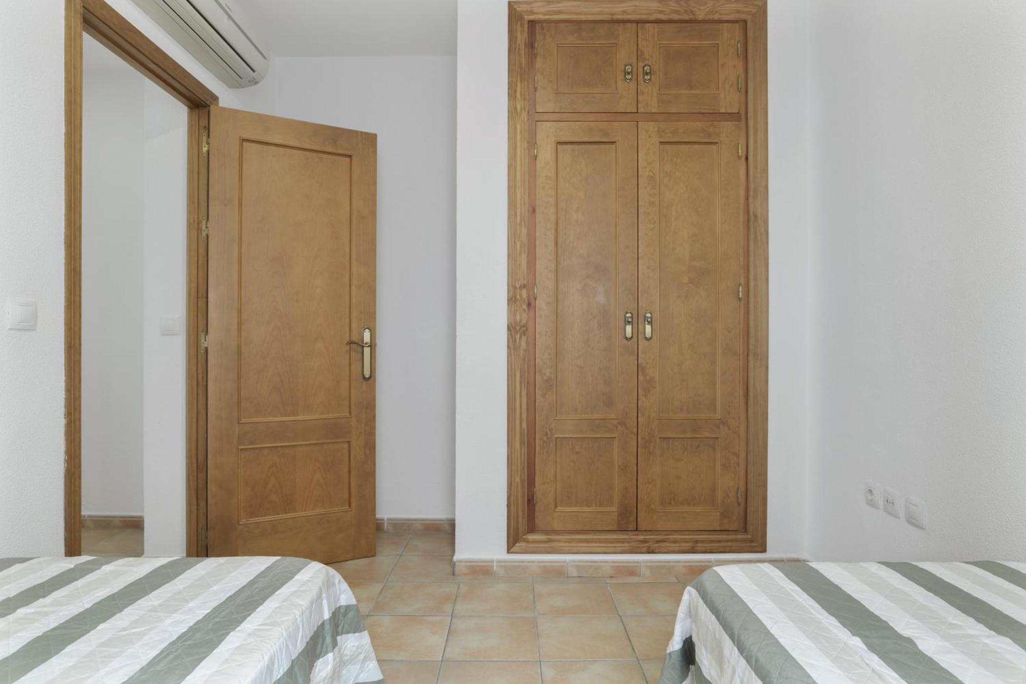 Apartamento Perez Zara 5 Конил-де-ла-Фронтера Екстериор снимка